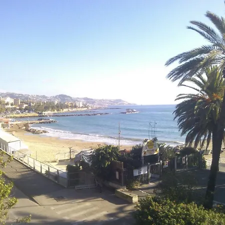 Monolocale A Apartman San Remo